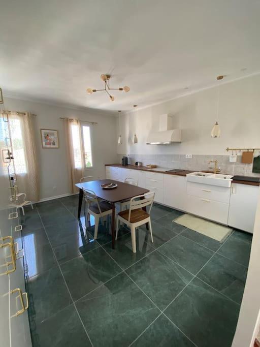 Merveilleuse Maison De Village Maillane Esterno foto